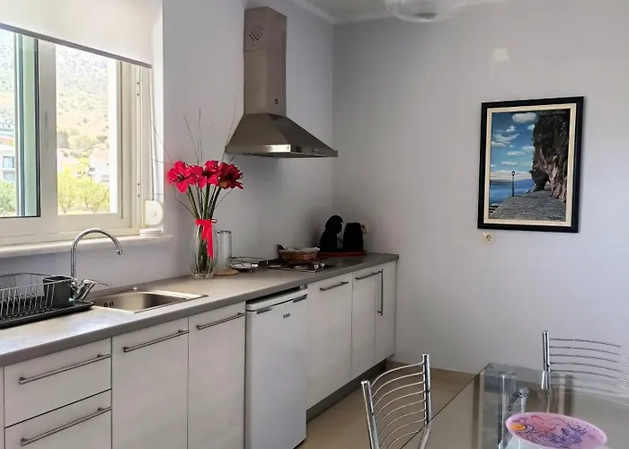 Aria Luxury アパート